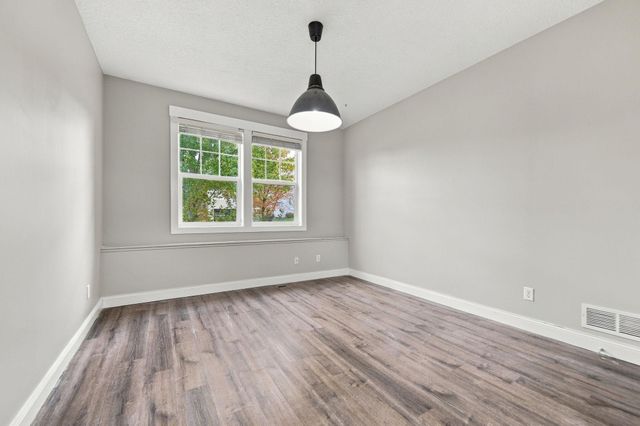 19317 Hilldale Avenue, Lakeville, MN 55044