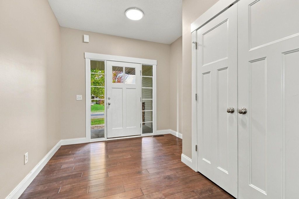 19317 Hilldale Avenue, Lakeville, MN 55044 — photo 5