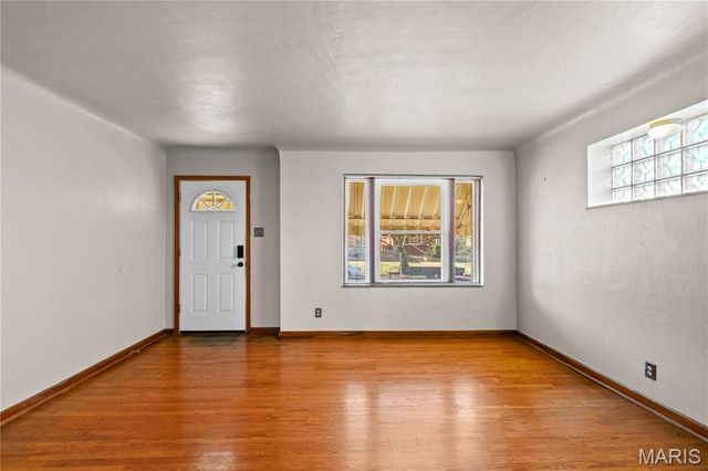 5477 Loughborough Avenue, St Louis, MO 63109