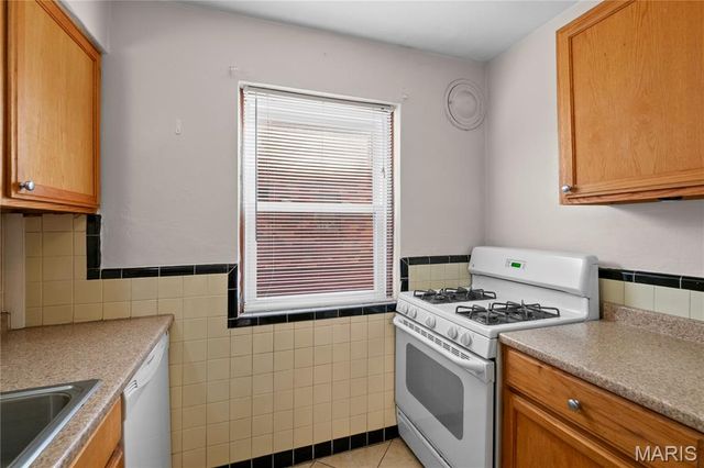 5477 Loughborough Avenue, St Louis, MO 63109