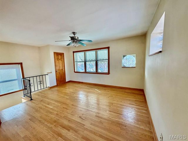 5477 Loughborough Avenue, St Louis, MO 63109