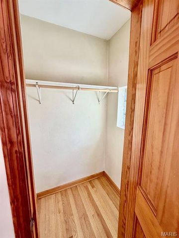 5477 Loughborough Avenue, St Louis, MO 63109