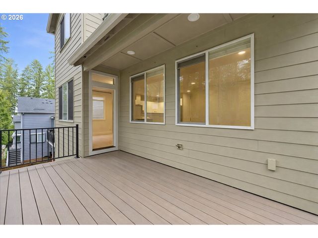 8565 Sw 176TH Ave, Beaverton, OR 97007