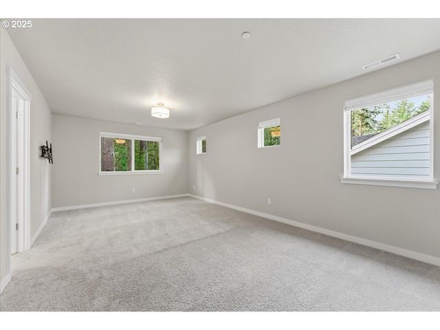 8565 Sw 176TH Ave, Beaverton, OR 97007