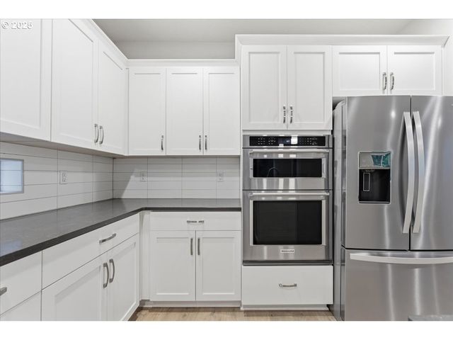 8565 Sw 176TH Ave, Beaverton, OR 97007