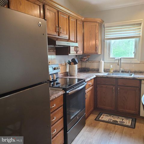 3 STODDARD DR, Newark, DE 19702