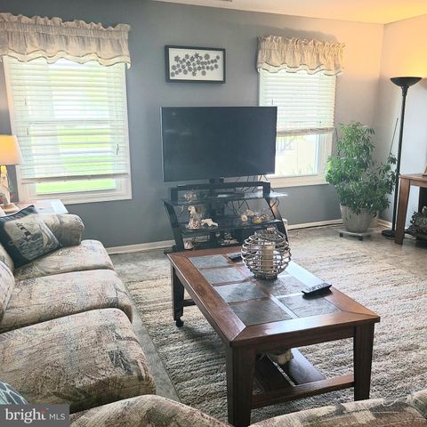 3 STODDARD DR, Newark, DE 19702