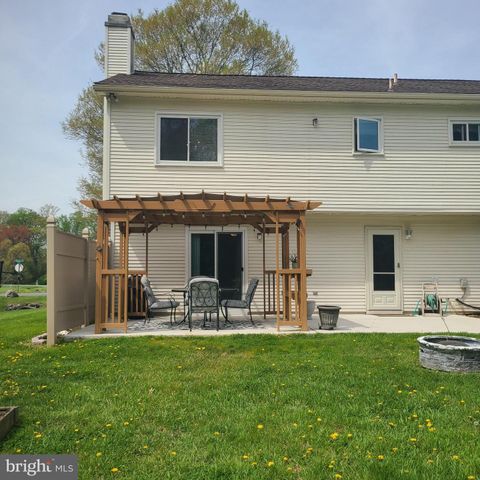 3 STODDARD DR, Newark, DE 19702