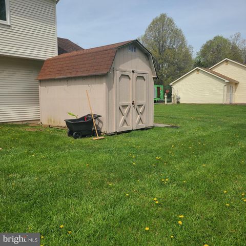 3 STODDARD DR, Newark, DE 19702