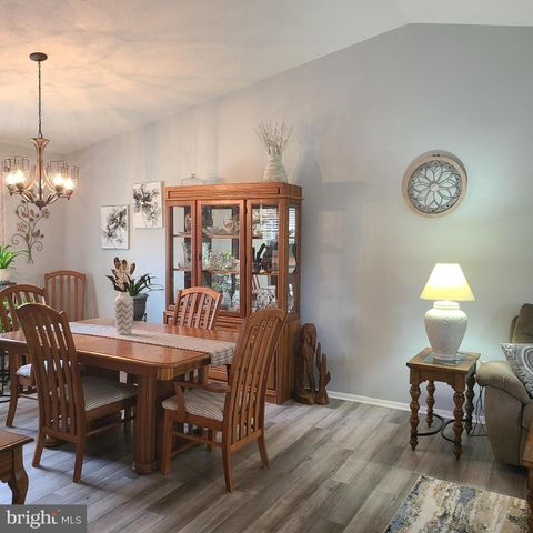 3 STODDARD DR, Newark, DE 19702
