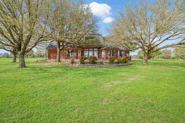 5804 Old Clarksville Road, Reno, TX 75416