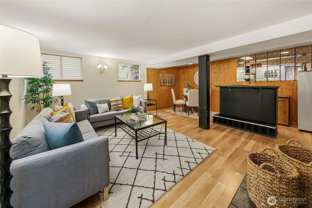 14805 Linden Avenue N, Shoreline, WA 98133