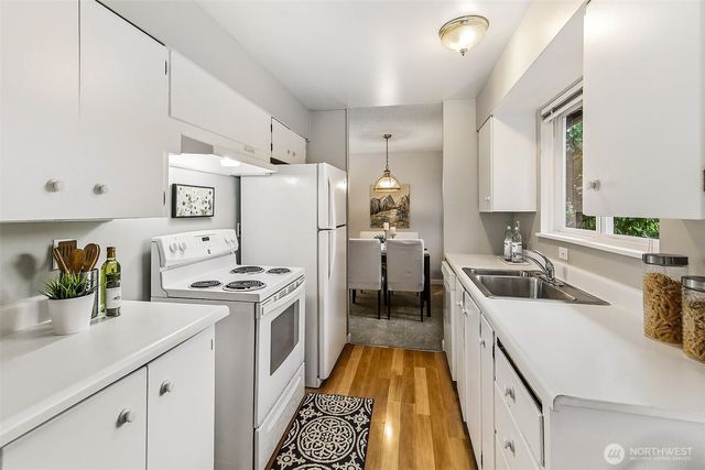 14805 Linden Avenue N, Shoreline, WA 98133