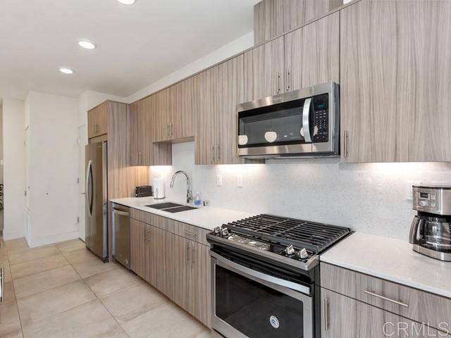 175 The Riv, Palm Springs, CA 92262