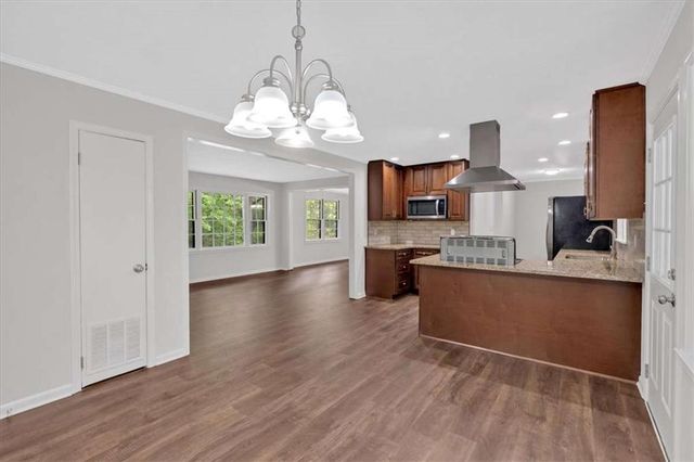 7025 Carolyn Circle, Lithia Springs, GA 30122