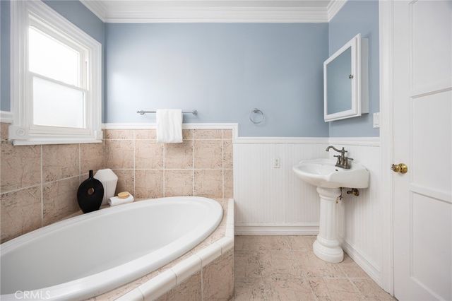 1026 W 19th Street, Santa Ana, CA 92706