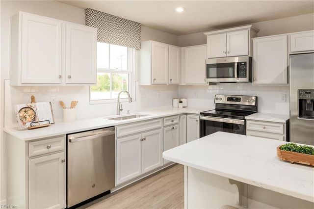 7039 Cunningham DR, Toano, VA 23168