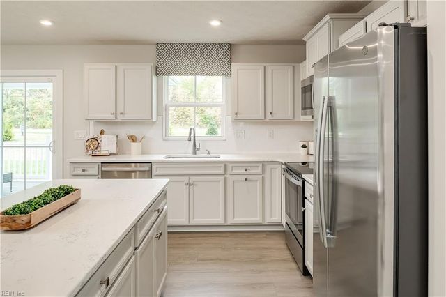 7039 Cunningham DR, Toano, VA 23168