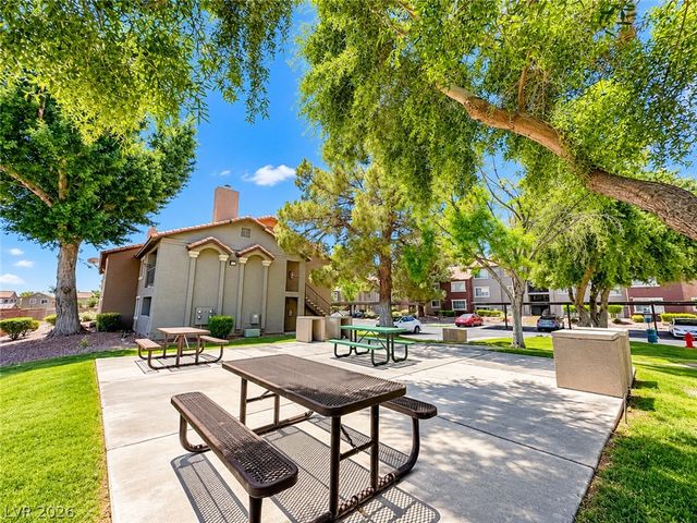 2750 South DURANGO Drive 2122, Las Vegas, NV 89117