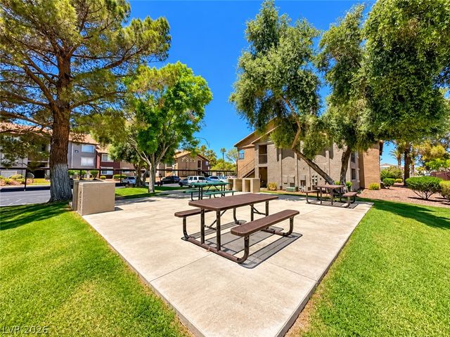 2750 South DURANGO Drive 2122, Las Vegas, NV 89117