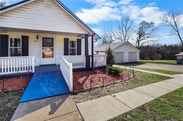 1801 Brown Avenue, Osawatomie, KS 66064