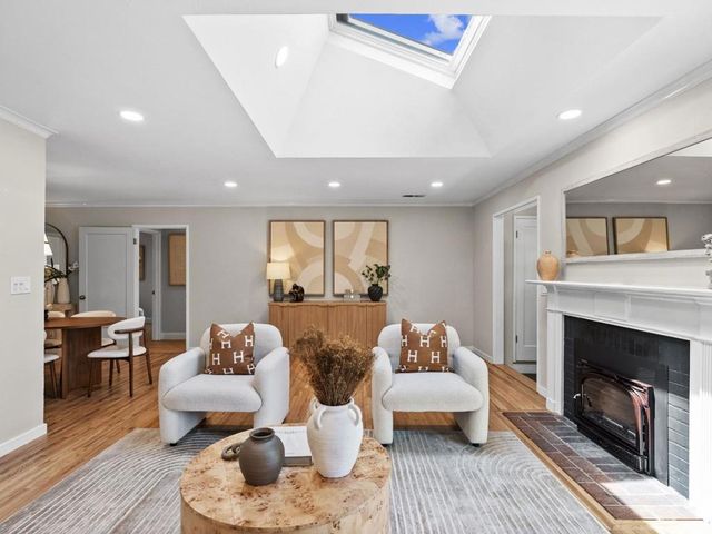 723 Gilbert Avenue, Menlo Park, CA 94025