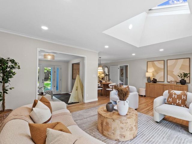 723 Gilbert Avenue, Menlo Park, CA 94025