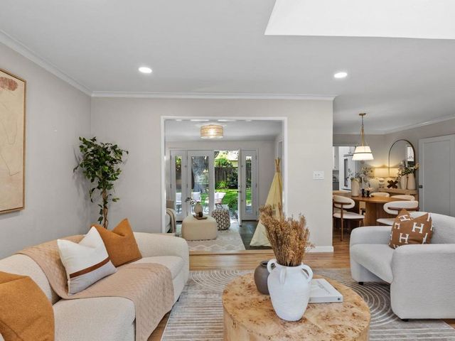 723 Gilbert Avenue, Menlo Park, CA 94025