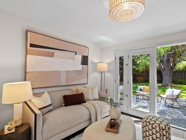 723 Gilbert Avenue, Menlo Park, CA 94025