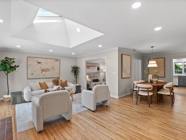 723 Gilbert Avenue, Menlo Park, CA 94025