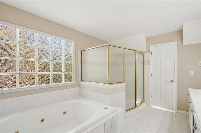 100 Julia Court, Fayetteville, GA 30214