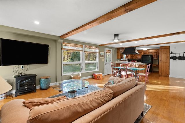 111 Moulton St, West Newbury, MA 01985