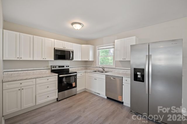 140 Nila Dawn Avenue 2, Gastonia, NC 28052