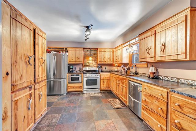 4940 HAFEMAN LANE, Green Bay, WI 54311