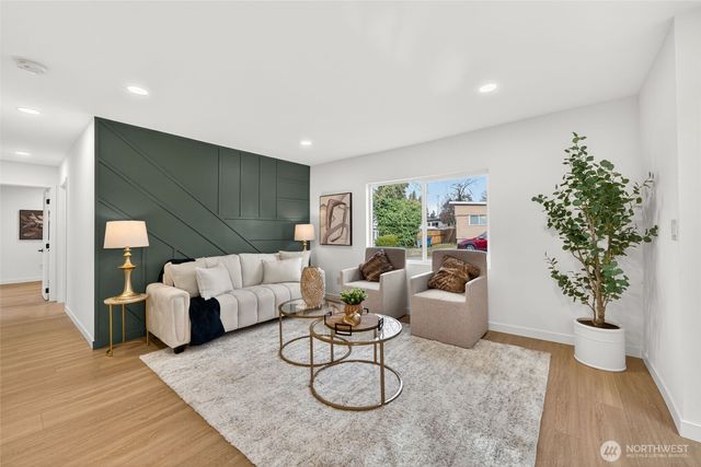 2311 NE 6th Place, Renton, WA 98056