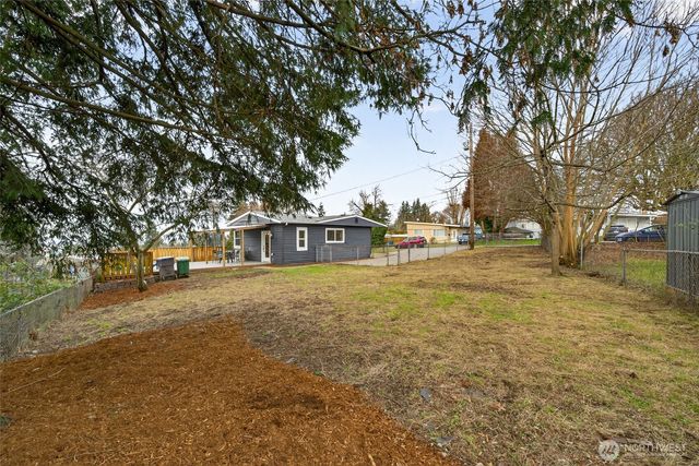 2311 NE 6th Place, Renton, WA 98056