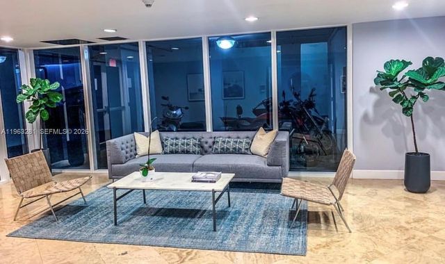 170 SE 14th St 1606, Miami, FL 33131