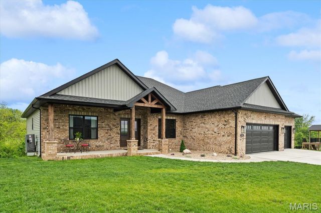 3754 Thicket Drive, Shiloh, IL 62221