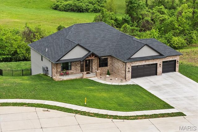 3754 Thicket Drive, Shiloh, IL 62221