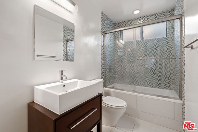 931 N ALFRED Street 206, Los Angeles, CA 90069