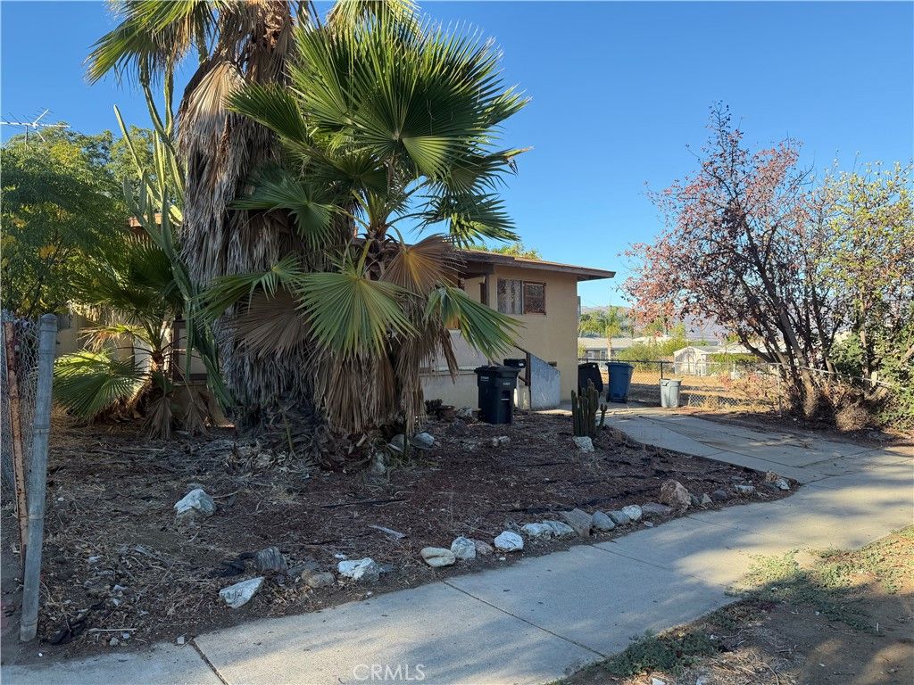 214 E Peck, Lake Elsinore, CA 92530 — photo 2