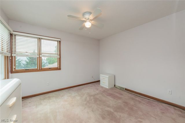 1900 Lillian Road, Stow, OH 44224