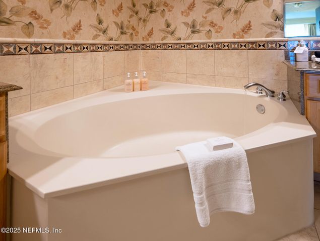 200 OCEAN CREST Drive, 1012, Palm Coast, FL 32137