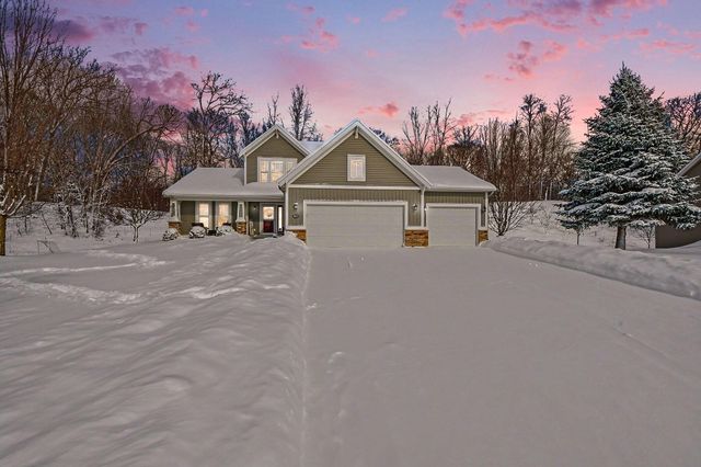 2612 Orange Court SE, Grand Rapids, MI 49546