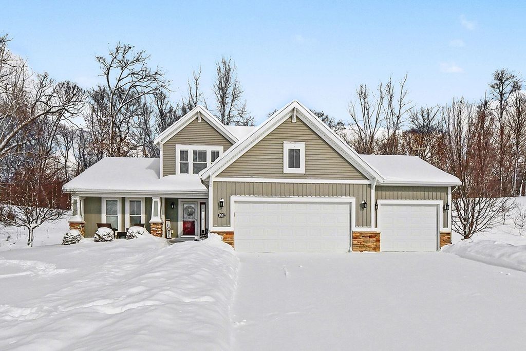 2612 Orange Court SE, Grand Rapids, MI 49546