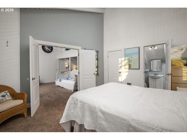 5455 REGENT St, Oceanside, OR 97134