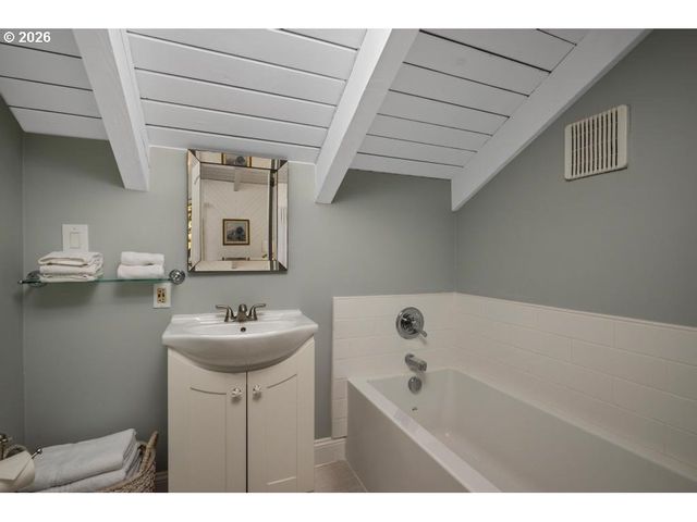 5455 REGENT St, Oceanside, OR 97134