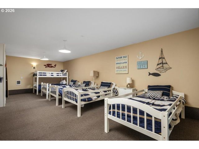 5455 REGENT St, Oceanside, OR 97134