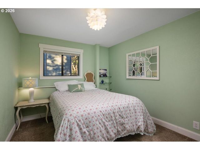 5455 REGENT St, Oceanside, OR 97134
