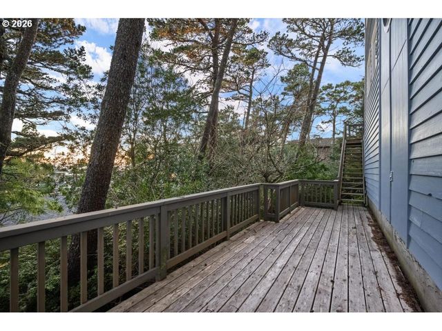 5455 REGENT St, Oceanside, OR 97134